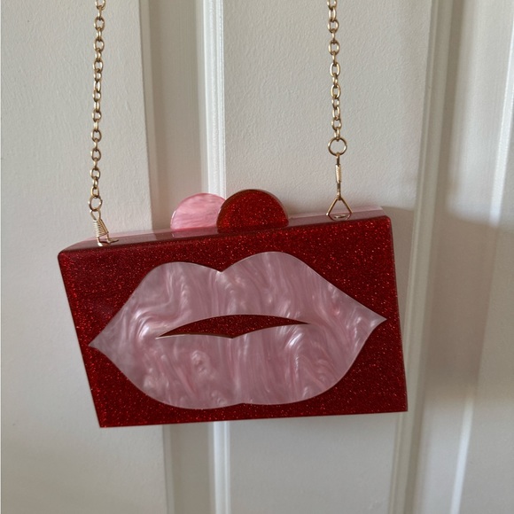 $75 Bari Lynn Kid's Girl's Pink Red Lips Acrylic Glitter Box Clutch Bag - Picture 4 of 7